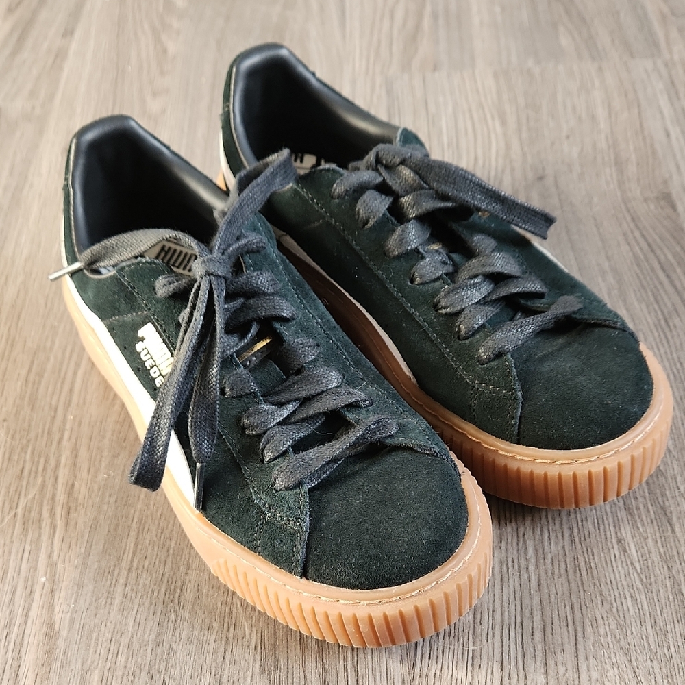 Puma suede platform Core sneakers in black, white and gum, size 6.5